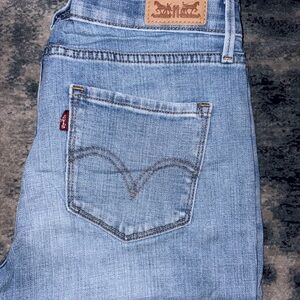 Levi’s 525 woman’s straight leg W28 L30